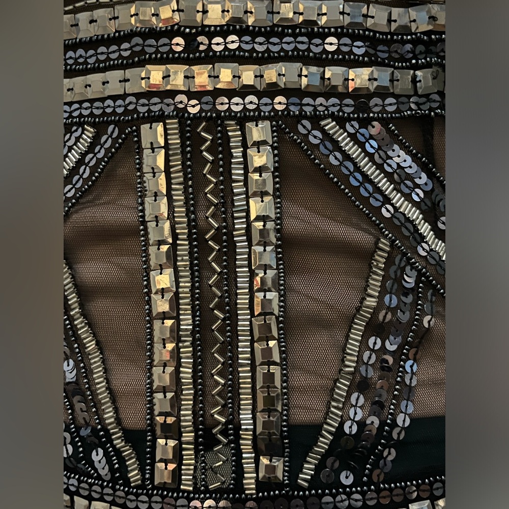 Venus Sequin Keyhole Top - image 3